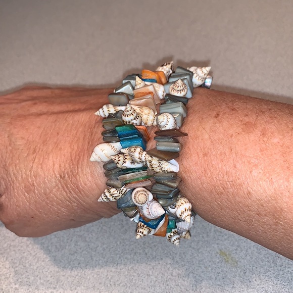 Jewelry - 3 Multicolor Stretch Shell Bracelets